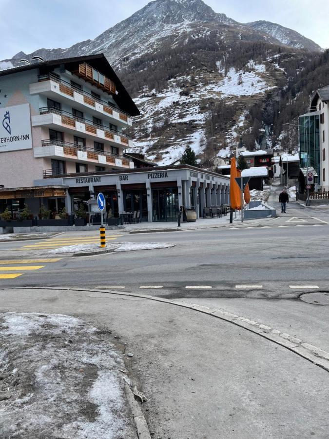 Modern Taesch Apartment With Free Parking Esterno foto