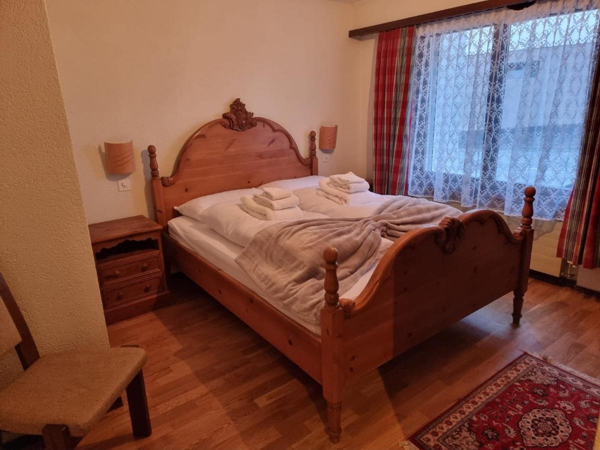 Modern Taesch Apartment With Free Parking Esterno foto